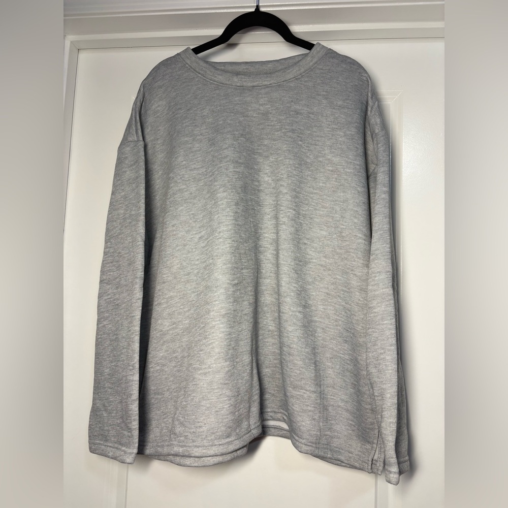 Jennifer Lauren Gray Fleece Sweatshirt‎